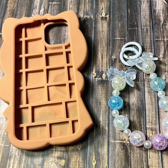 Hawaii Summer Hello Kitty Bulky Protective Iphone 13 And IPhone 14 Phone Case - Picture 4 of 5